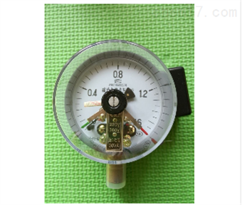 YXC-100磁助電(diàn)接點壓力表