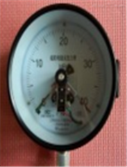 YXC-200磁助電(diàn)接點壓力表